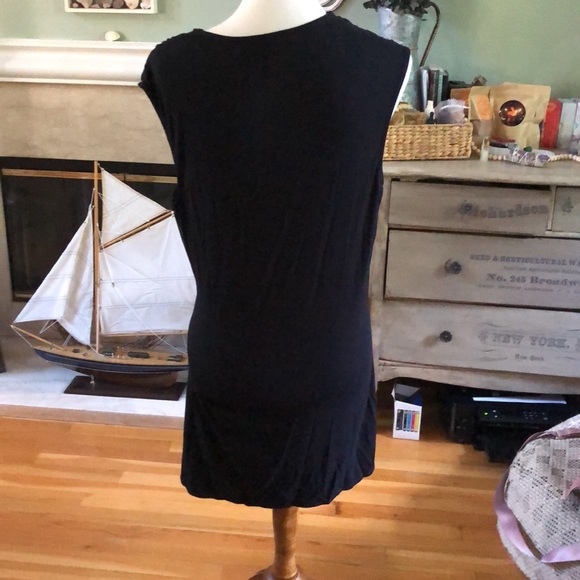 White House Black Market Top. - Picture 3 of 5